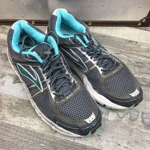 Brooks Addiction A 12 Women Size 10